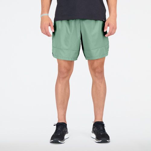 Men's 7 Inch Tenacity Solid Woven Short in Green/vert Polywoven, size 2X-Large